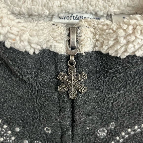 Croft Barrow Size Large Gray Snowflake Embroidered Fleece Zip Front Vest - Picture 3 of 11